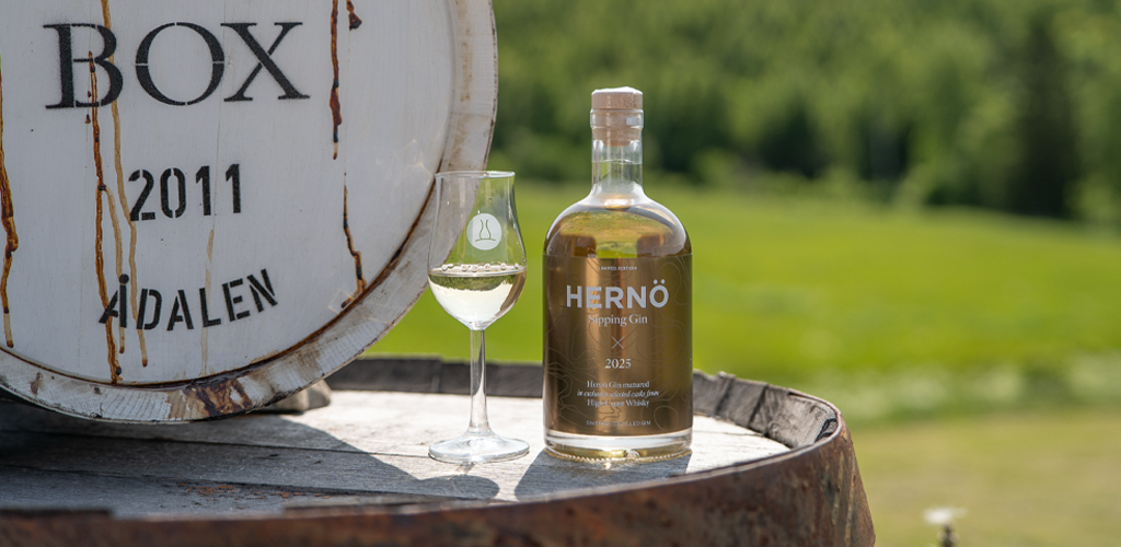 Hernö gin presenterar årets Hernö Sipping gin - En hyllning till tid, plats och hantverk från Höga Kusten