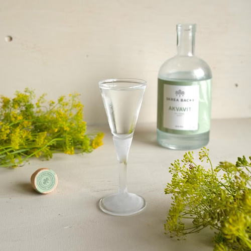 Skrea Backe Akvavit – Smakhöjaren till kräftskivan och cocktails